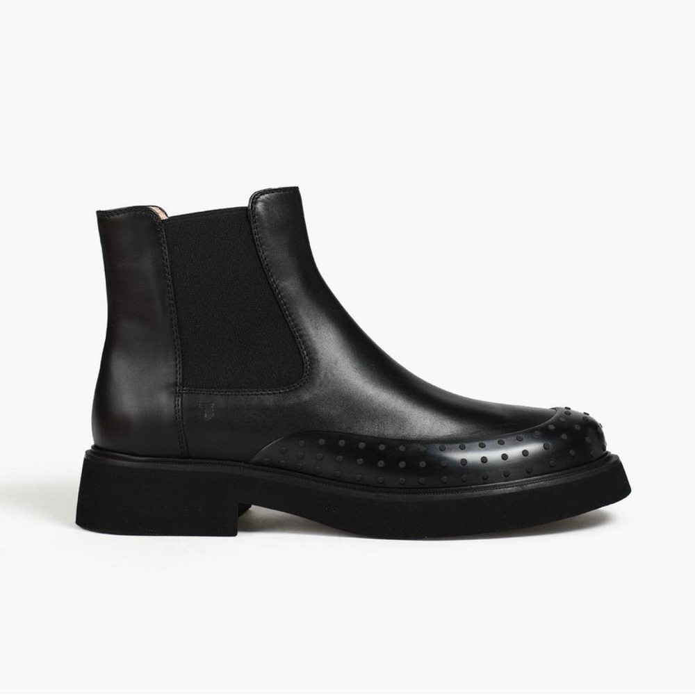 Tod’s Leather Chelsea Boots| Condition: Like New | Size: 9.5 Women